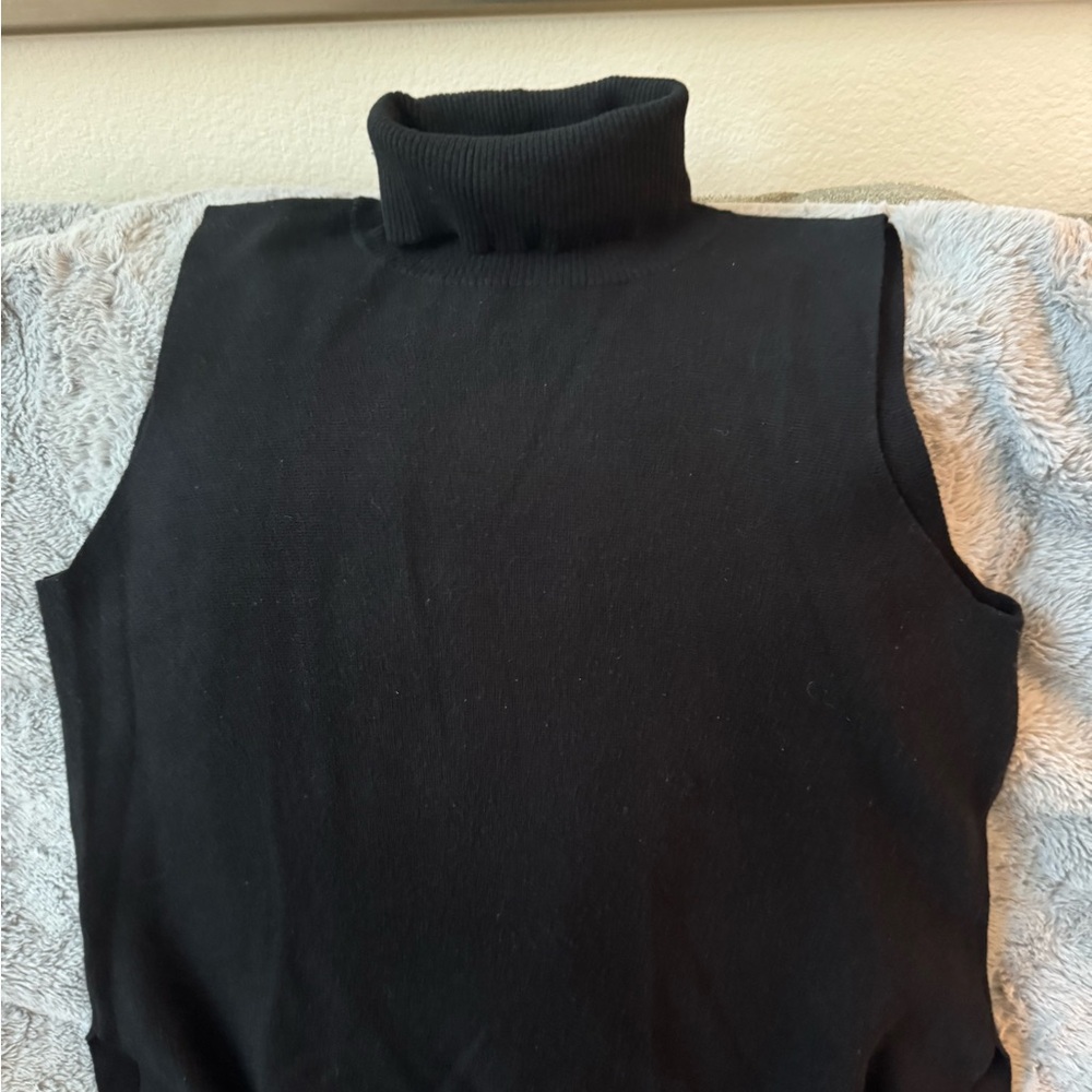 Truth Charcoal Sleeveless Turtleneck